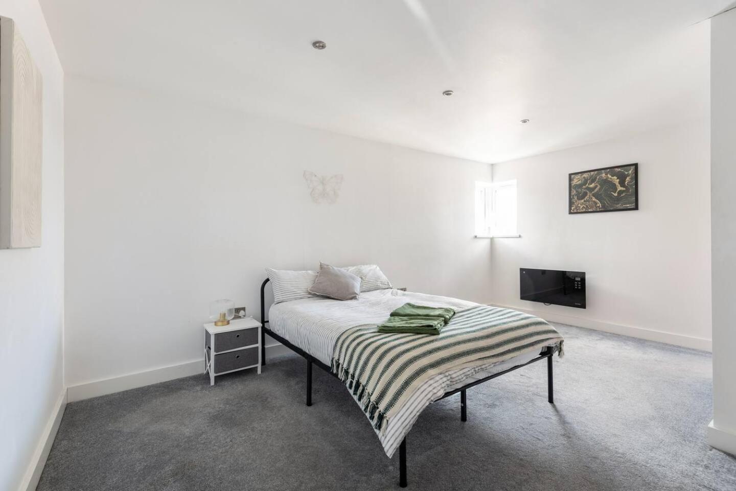 Luxurious 3-Bed Penthouse In Sheffield Apartment Handsworth Bagian luar foto