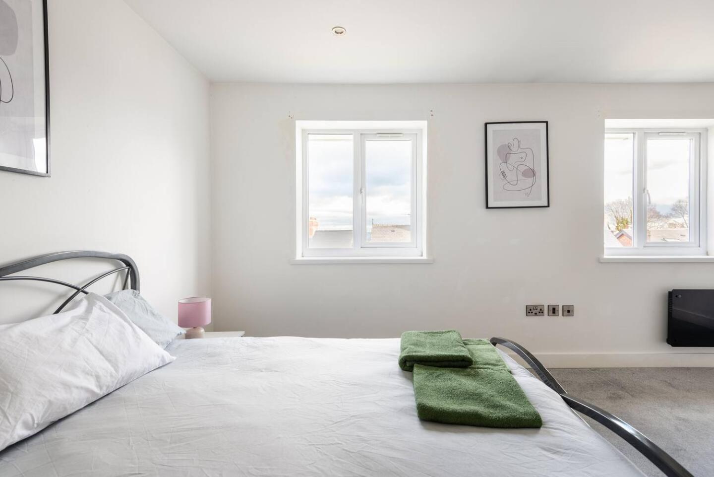 Luxurious 3-Bed Penthouse In Sheffield Apartment Handsworth Bagian luar foto