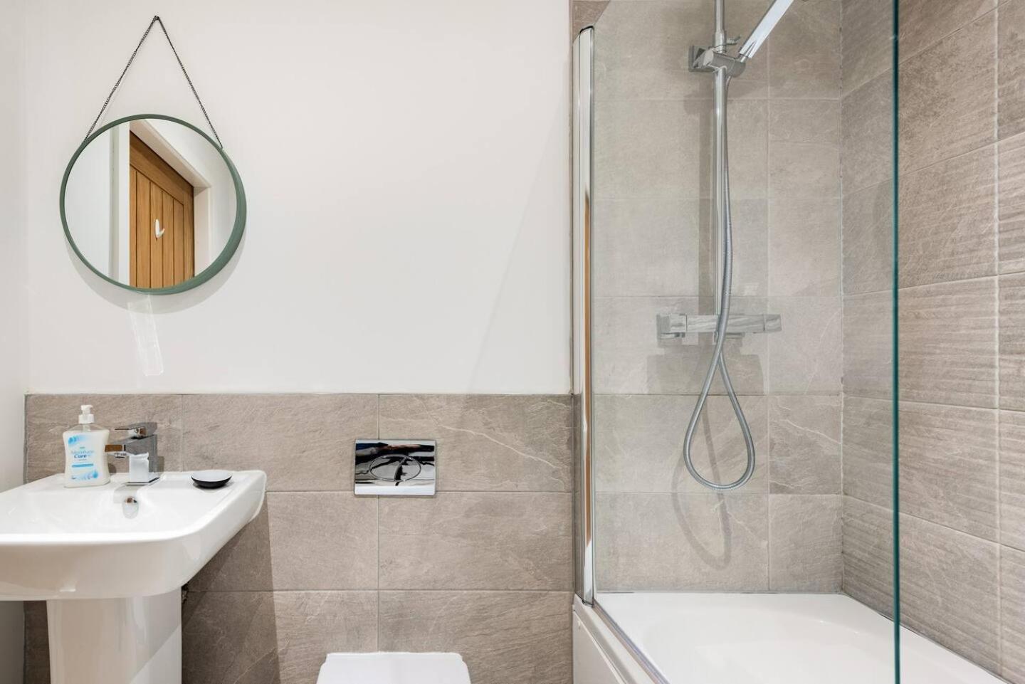 Luxurious 3-Bed Penthouse In Sheffield Apartment Handsworth Bagian luar foto