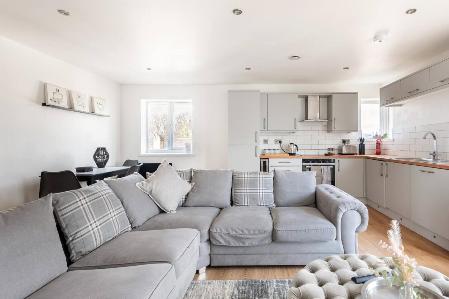 Luxurious 3-Bed Penthouse In Sheffield Apartment Handsworth Bagian luar foto
